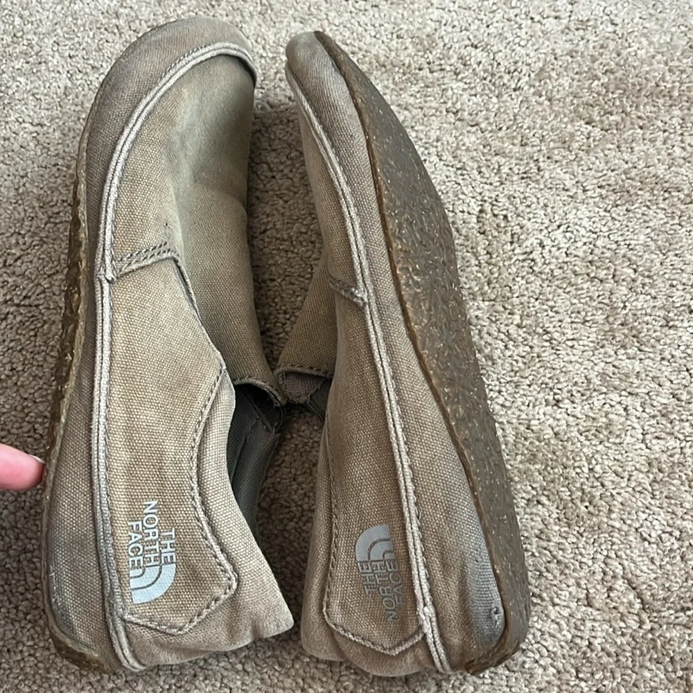 THe North Face slip on men’s size 10 shoes